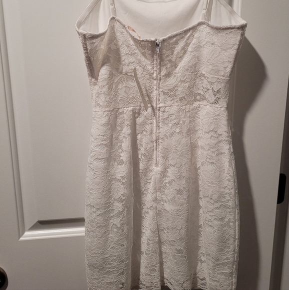 Francesca's Floral White Lace Dress-Size M - Picture 2 of 3